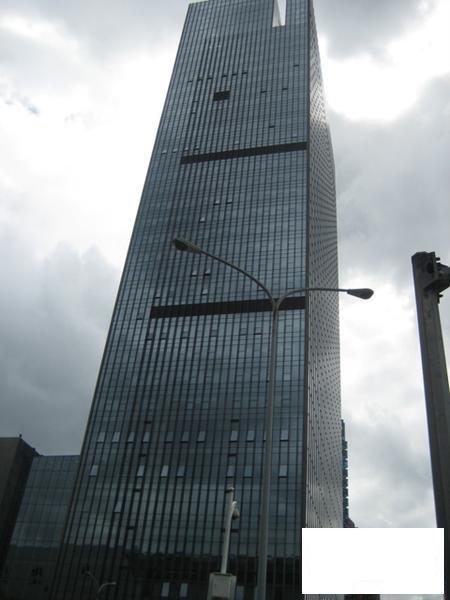 深圳地铁大厦外景图