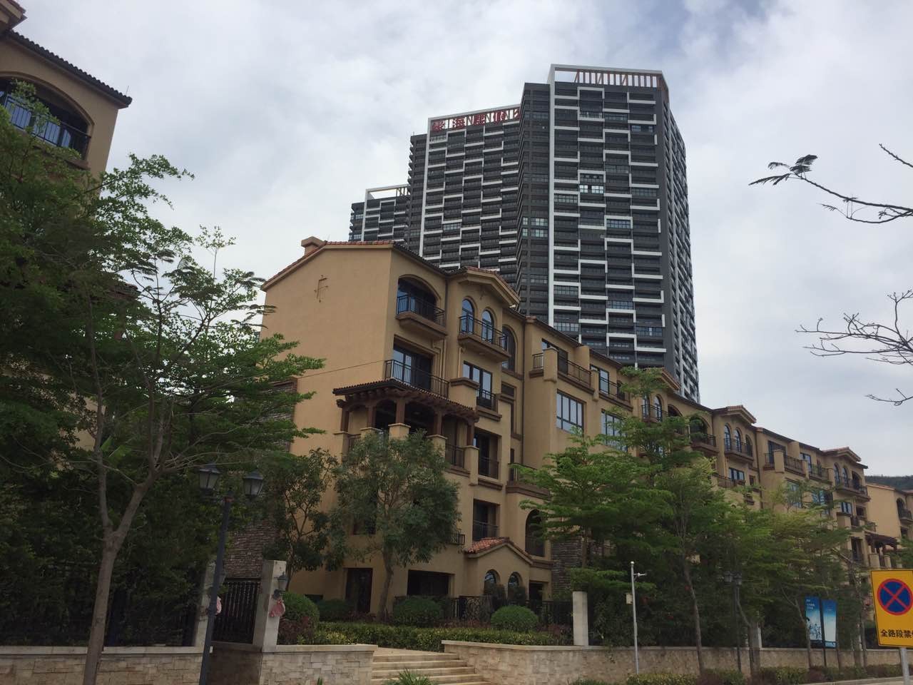 推推99深圳房产网铂金时代公寓外景图