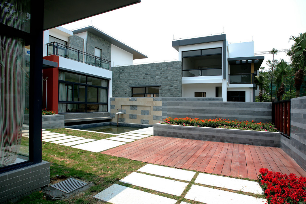 推推99深圳房产网新鸿进花园外景图